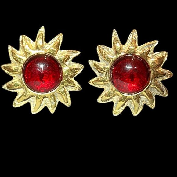 Chanel Vintage Sunburst Red Glass Clip on Earrings - Picture 3 of 7